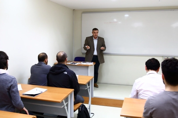 Lisansüstü kariyer için benzersiz programlar