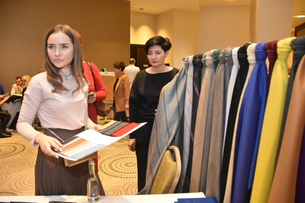 6 ülkeden kumaş ve tekstil ithalatçısı 350 firma İstanbul'a geldi