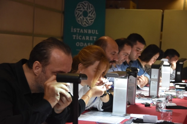 Mücevher ve pırlantayı parlatan eğitimler