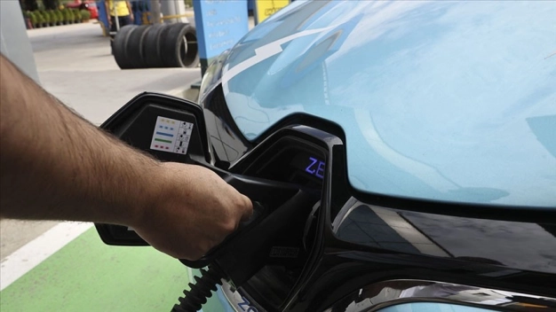 Elektrikli araçlar için şarj istasyonu artıyor