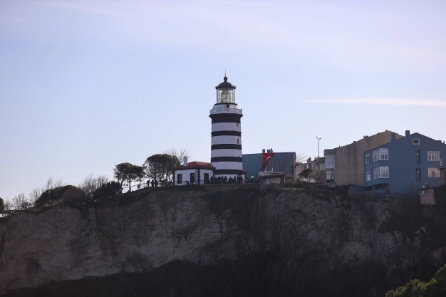 Boğaz ve kıyılardaki Fenerler yeniden aydınlanıyor