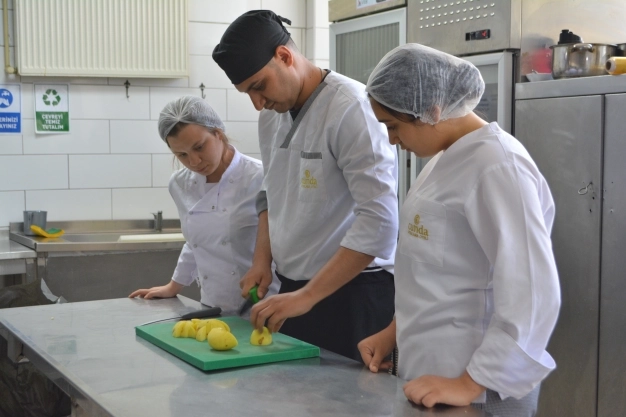İŞKUR programıyla gençler işi işbaşında öğrenecek