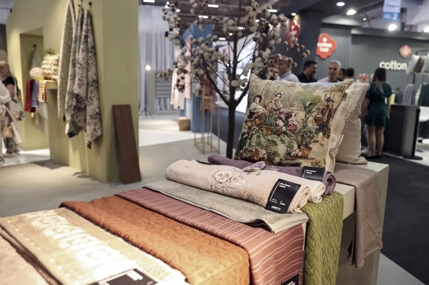 HOMETEX Ev Tekstili ve Aksesuarları Fuarı, İstanbul'da kapılarını açtı