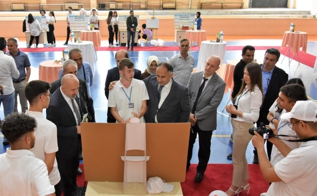 Meslek liseliler geleceğe projelerle hazırlanıyor