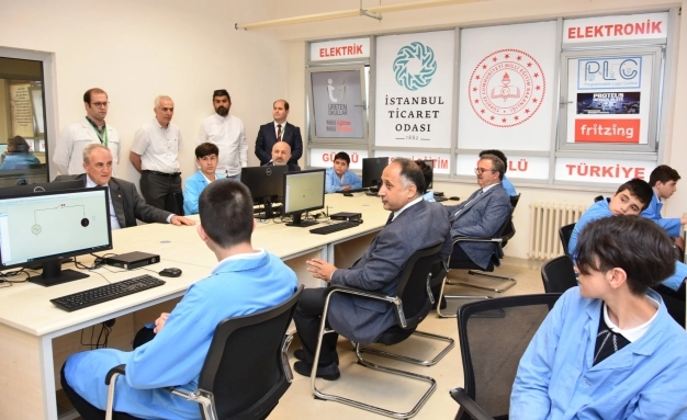 Meslek liseliler geleceğe projelerle hazırlanıyor