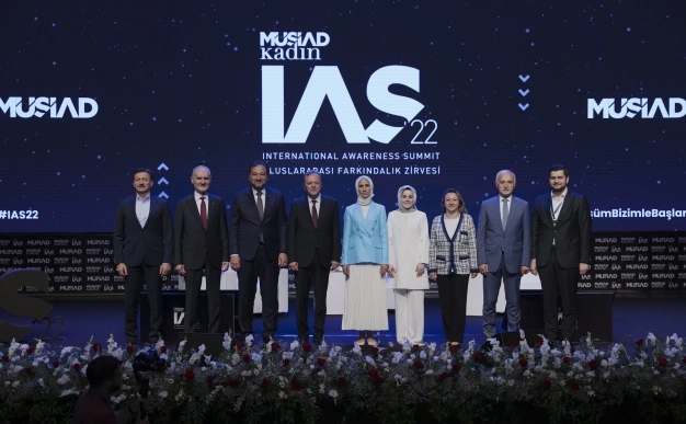 Üretimde farkındalık, kadının bizatihi kendisiyle gerçekleşiyor