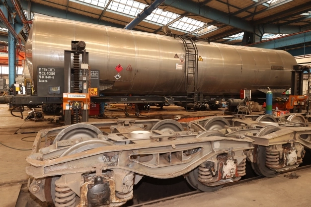 Milli elektrikli trende yeni hedef saatte 225 kilometre hız