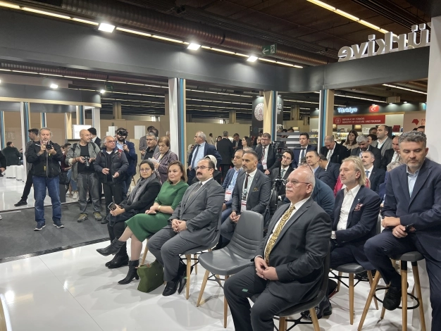 Türkiye'den 15 yayınevi Frankfurt Kitap Fuarına katıldı