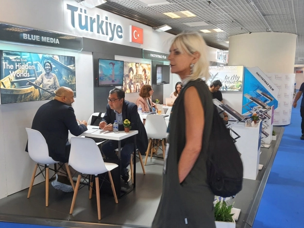 Türk dizileri MIPCOM’da sahneye çıktı