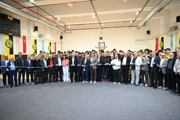 İTO Spor Kulübü'nün spor salonu hizmete açıldı