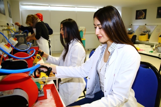 Altın çıkarmak için mücevherat mühendisliği şart