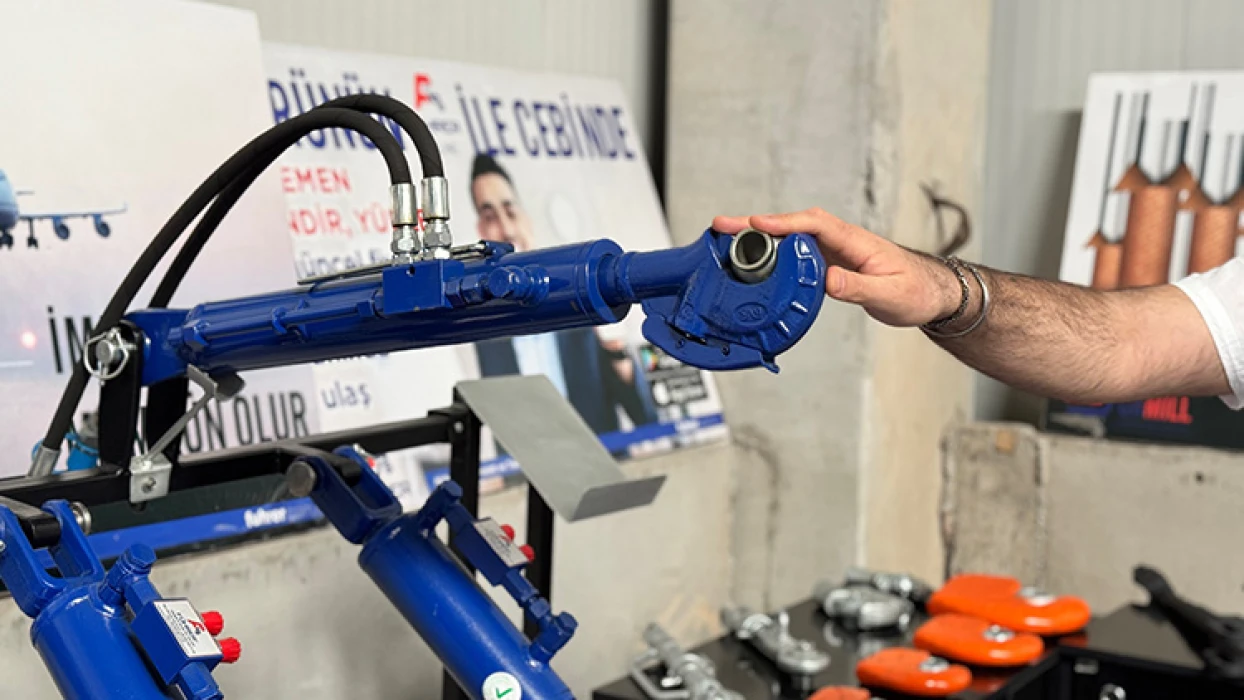 Babasından öğrendiği meslekle kendi fabrikasını açtı